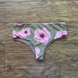 Acacia Islet Bottoms